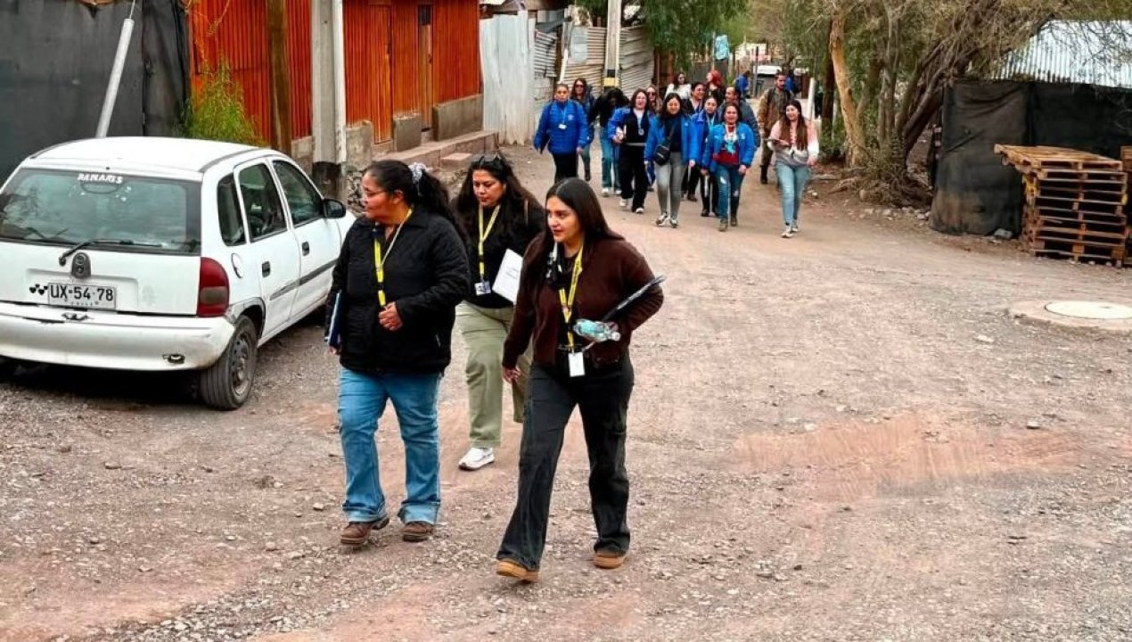 /atacama/municipalidad-de-tierra-amarilla-comienza-aplicacion-de-ficha-fibe-para-ir