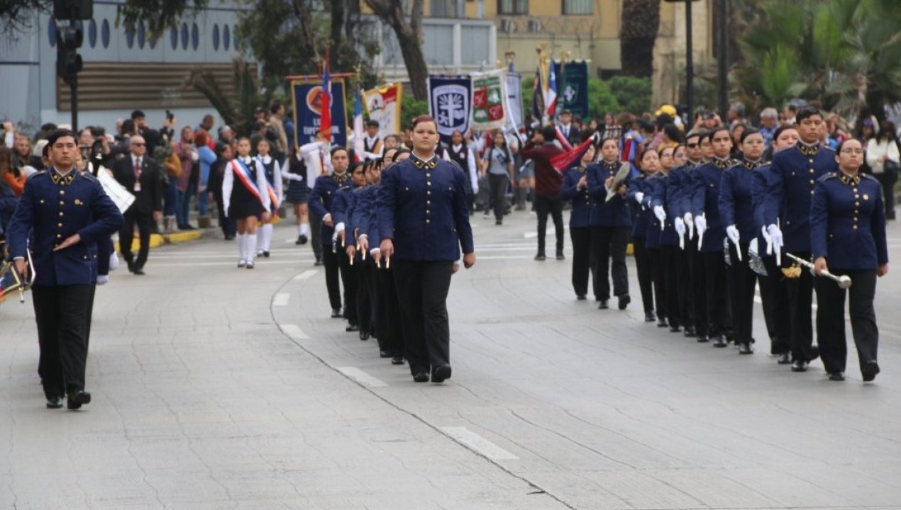 /perfecto-desfile-en-honor-a-las-glorias-navales-en-antofagasta