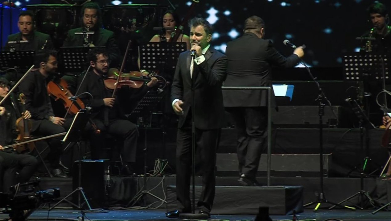 /local/cantante-nacional-douglas-converso-con-radio-definicion-para-celebrar-25