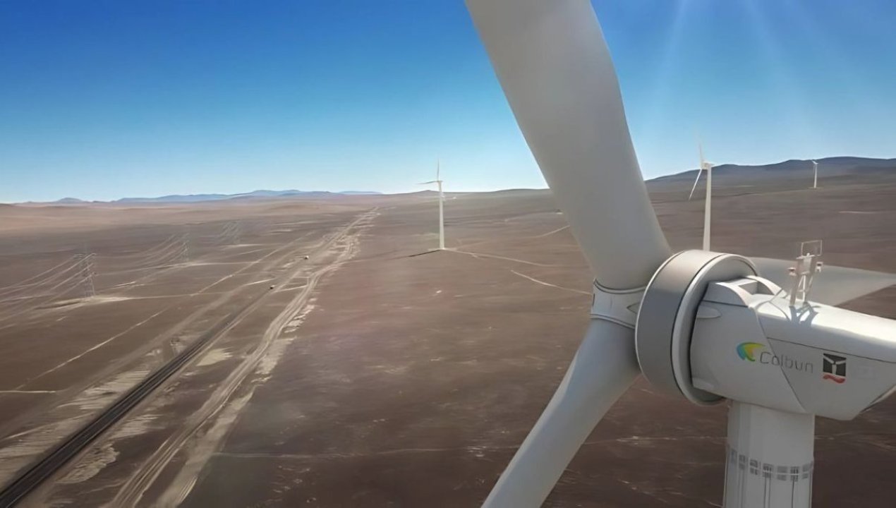 /boletin-de-colbun-pone-foco-en-taltal-formacion-tecnica-medioambiente-y