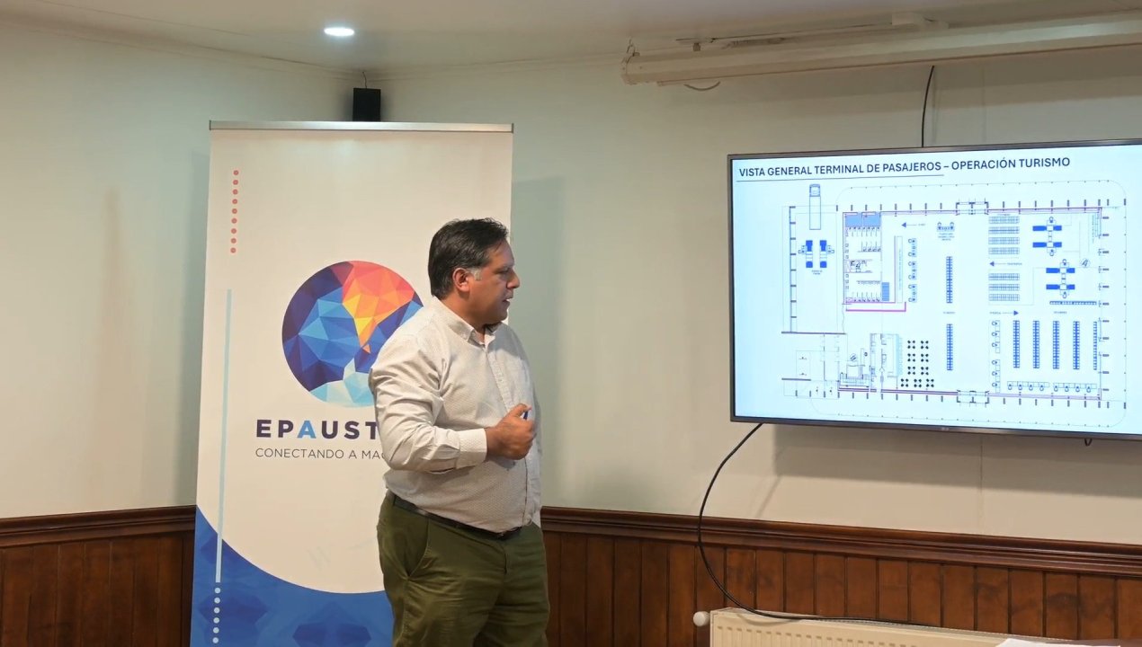 /epaustral-realiza-sociabilizacion-del-futuro-terminal-de-pasajeros-a