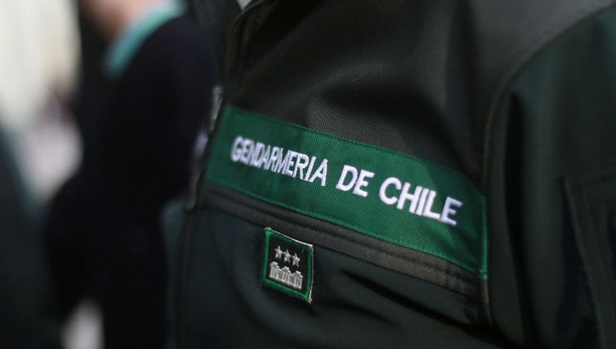 /regionales/region-de-los-lagos/puerto-montt-gendarmes-estan-en-paro-por-falta-de-personal-y-sobrecarga