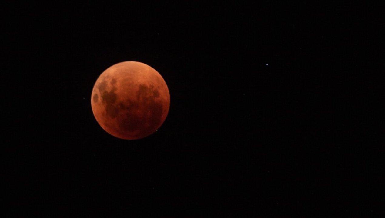 /tendencias/ciencia/astronomia/calendario-astronomico-de-marzo-contempla-un-eclipse-lunar-y-el-paso-de-un