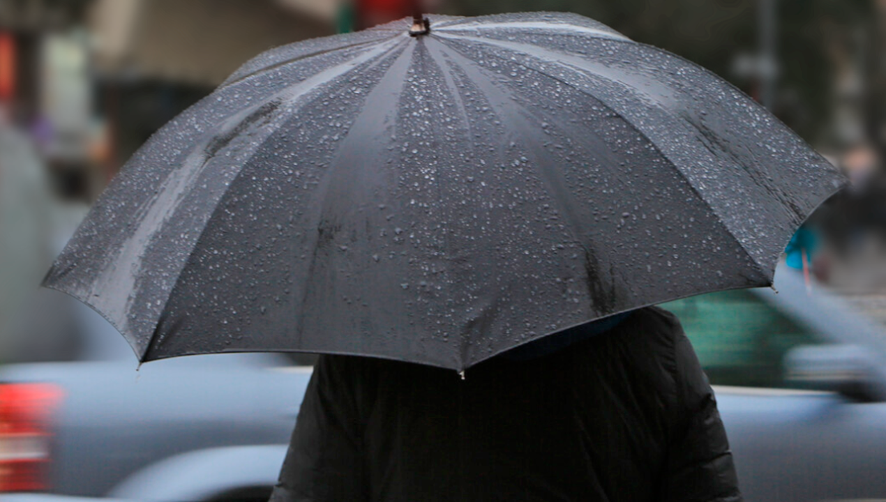 /regionales/region-de-los-lagos/lluvia-y-viento-en-la-region-de-los-lagos-suspension-de-clases-en-algunas