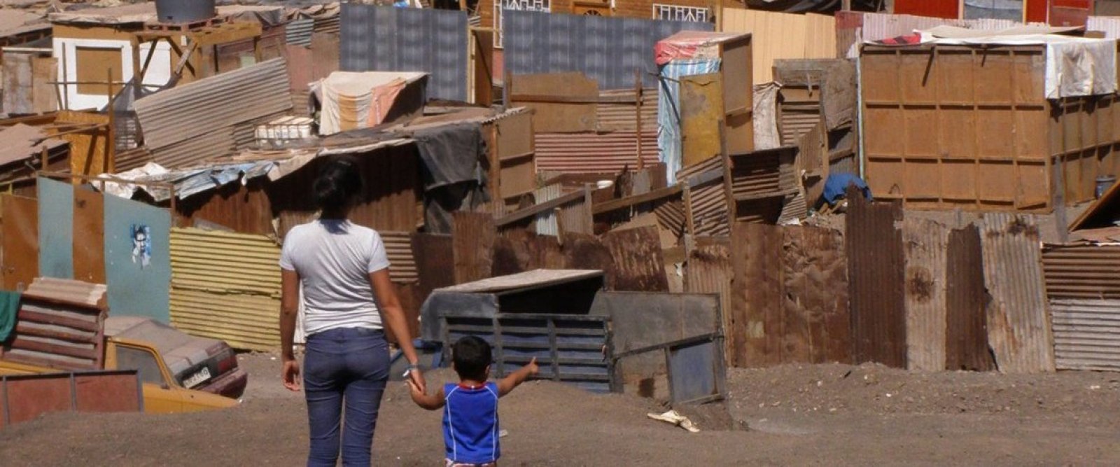 Campamentos en Chile: 447 están bajo amenaza de desalojo pudiendo afectar a más de 43 mil familias
