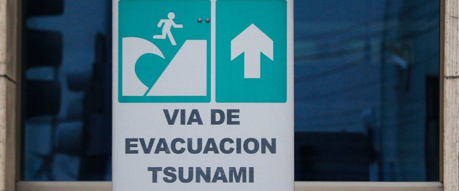 Evacuación Biobío: autoridades ordenan salida preventiva y transporte público será suspendido en comunas costeras