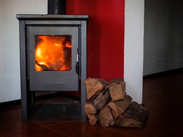 Recambio de calefactores: abren postulaciones para estufas a pellet y aire acondicionado en tres ciudades