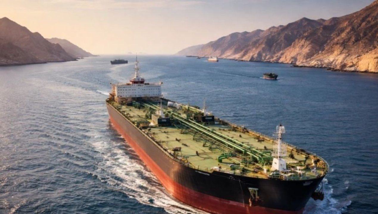 /internacional/iran-abre-el-estrecho-de-ormuz-durante-tregua-pero-ee-uu-mantiene-presion